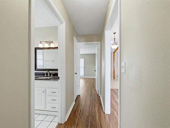 5th image of 2105 39th St W