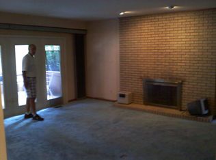 100 Saratoga Dr, Mcmurray, PA 15317