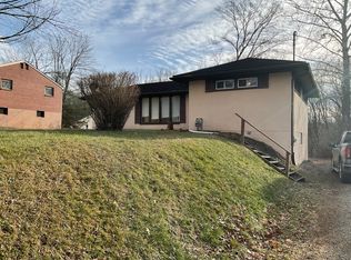 29 Sterling Dr, Coraopolis, PA 15108