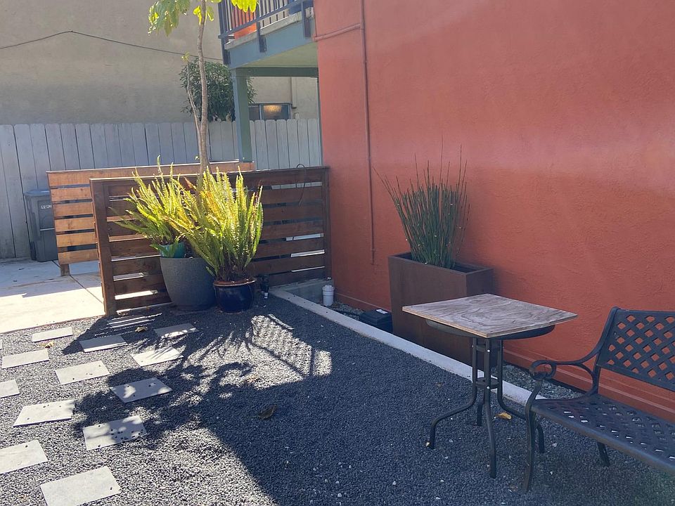 Spacious, shared garden area