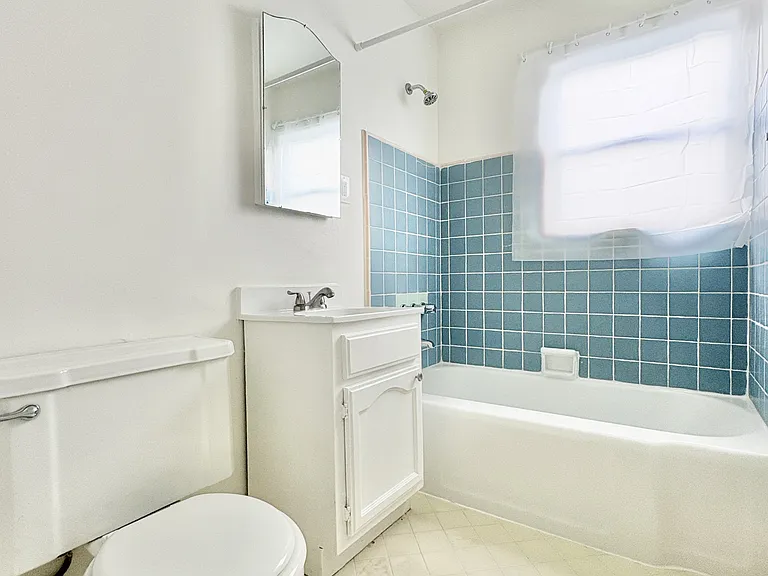 1061 E Broadway #3 — Photo 10