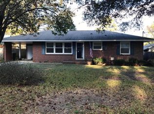 5806 Chaucer Dr, Hanahan, SC 29410