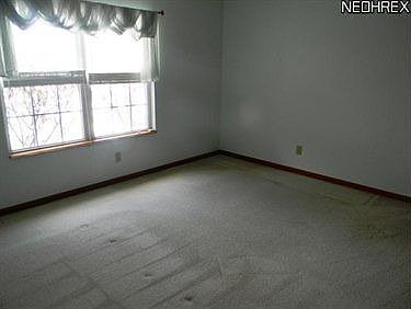4th image of 175 Beau Chemin Ave