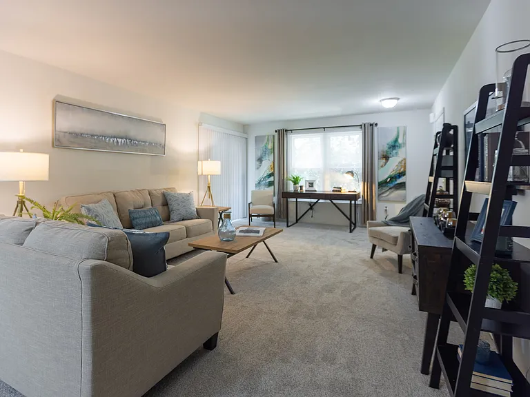 Pointe North Apartments — Photo 25