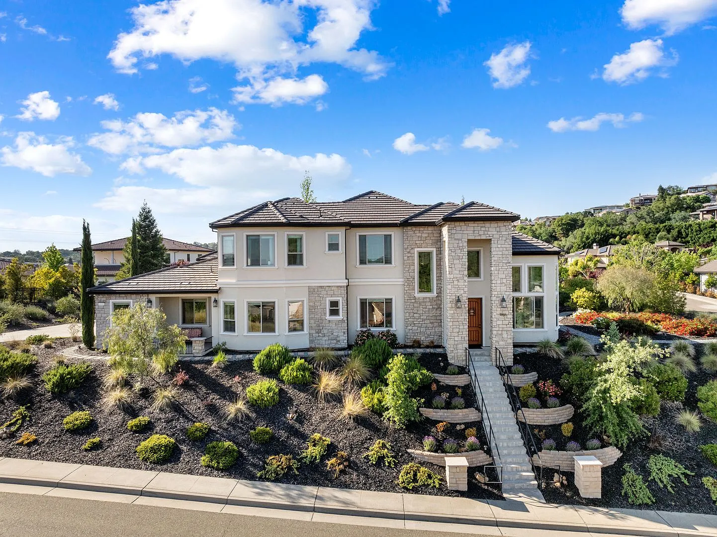 1855 Gavin Cir photo 1