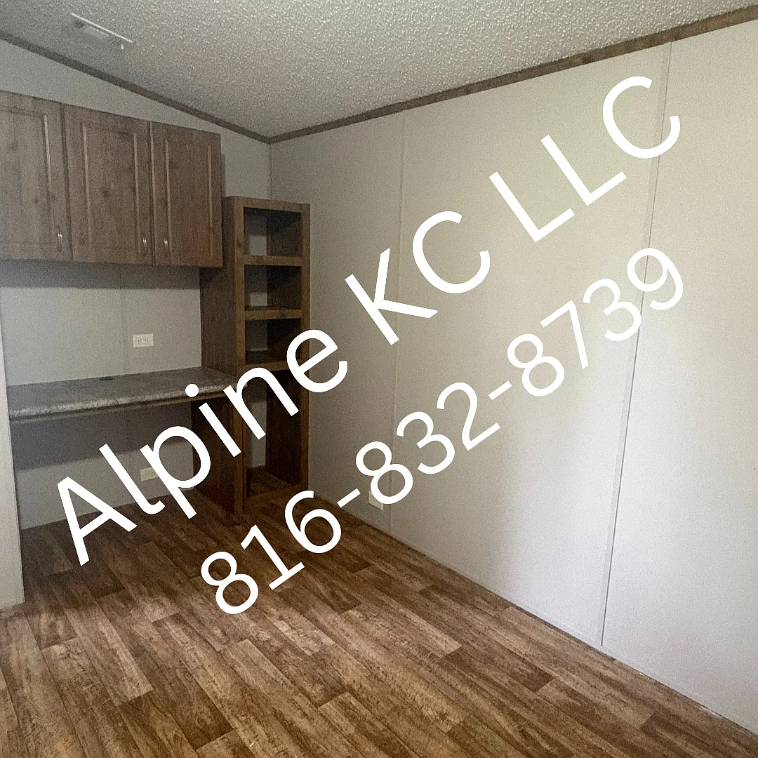 Studio, 250 sqft, $499 — Photo 4