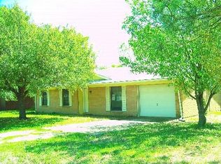 1007 W Park Dr, Wills Point, TX 75169