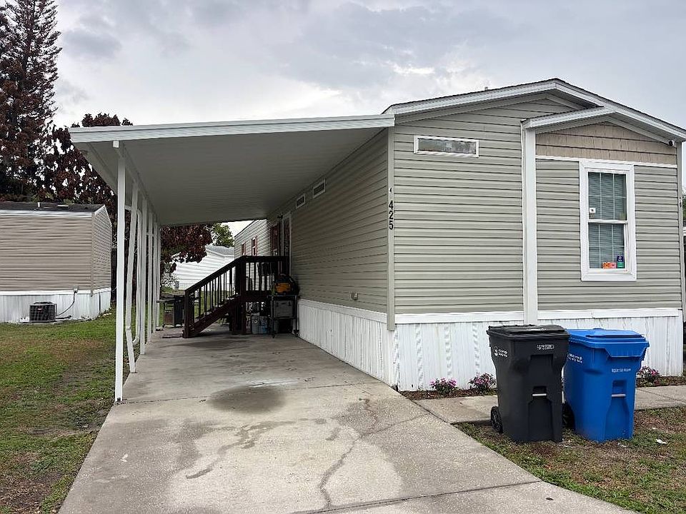 1st image of 425 Parkwood Estates Dr