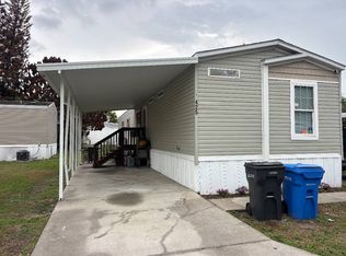 425 Parkwood Estates Dr, Plant City, FL 33566