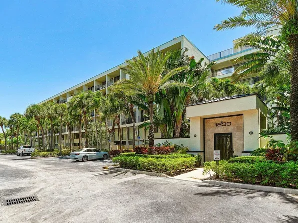 1830 Embassy Drive #401, West Palm Beach, FL 33401