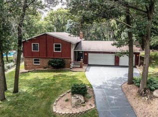 17575 Isleton Ave, Lakeville, MN 55044