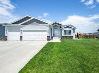 1576 36th Ave S, Moorhead, MN 56560