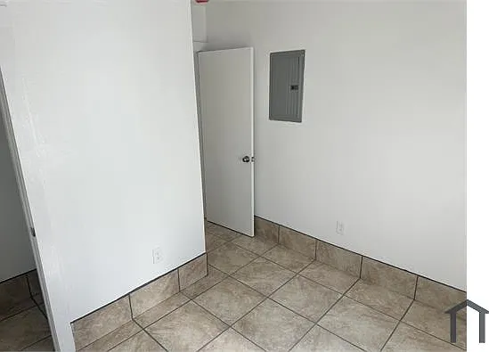 5106 Bancroft Ave #6 — Photo 13