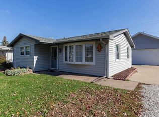 2403 12th St, Silvis, IL 61282