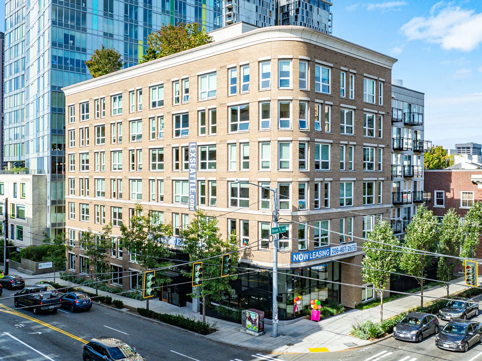 Lexington Apartments — Photo 1