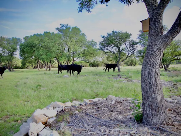 33 Starfall Dr, Lampasas, TX 76550