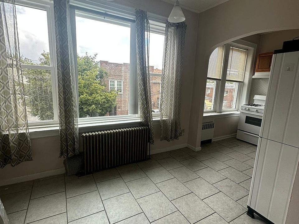 2nd image of 7536 67th Rd Floor 2