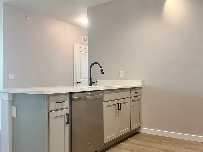 110 Cornell St #1333 — Photo 6