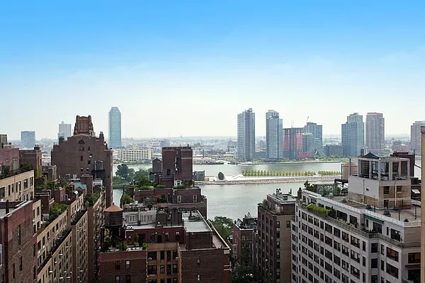 Rented by Town Residential | media 10