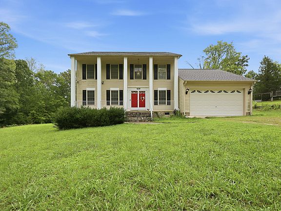 3rd image of 409 Reaves Ln