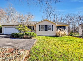 5177 Iroquois St, Tobyhanna, PA