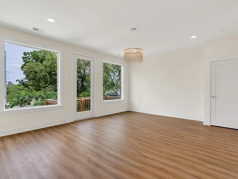 2430 Batavia St — Photo 18