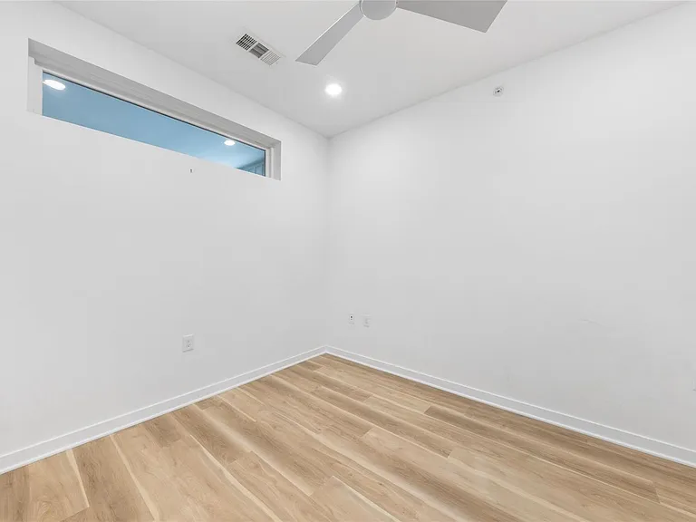 4361 S Congress Ave #129 — Photo 20