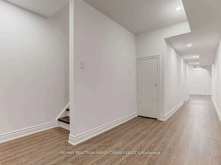 155 Durhamview Cres — Photo 34