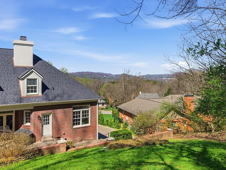 710 Ashley Run — Photo 35