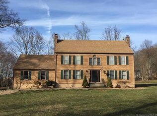 60 Royal Oak Dr, Durham, CT 06422