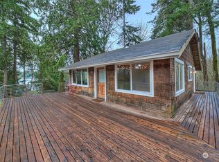 16224 Reitan Rd NE, Bainbridge Island, WA 98110