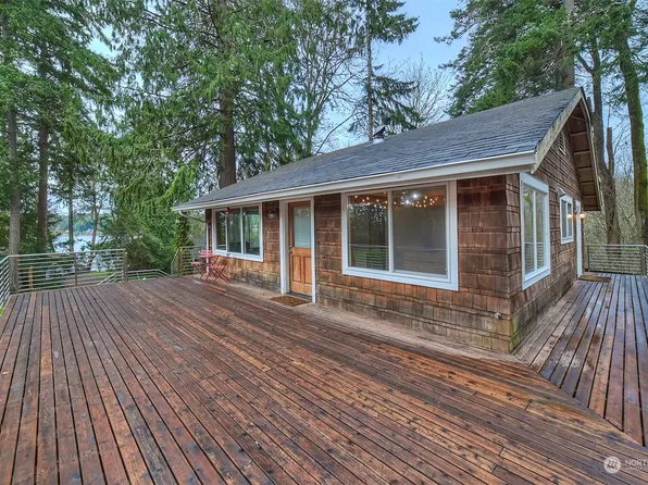 16224 Reitan Road NE, Bainbridge Island, WA 98110