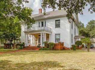 320 Prairie Ave, Cleburne, TX 76033