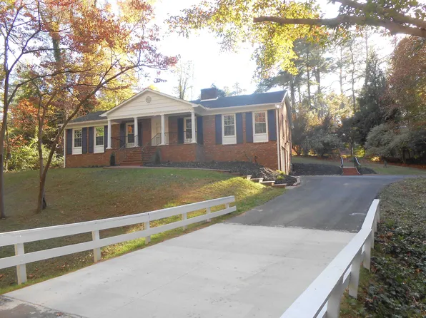 227 Willowood Dr, Henderson, NC 27536