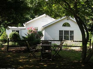 93 Water St, Chester, CT 06412