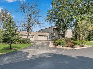 1793 Saunders Rd, Riverwoods, IL 60015