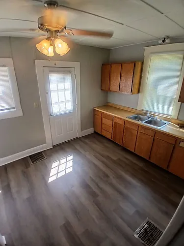 Floor plan 1719 1/2 W Adams St.