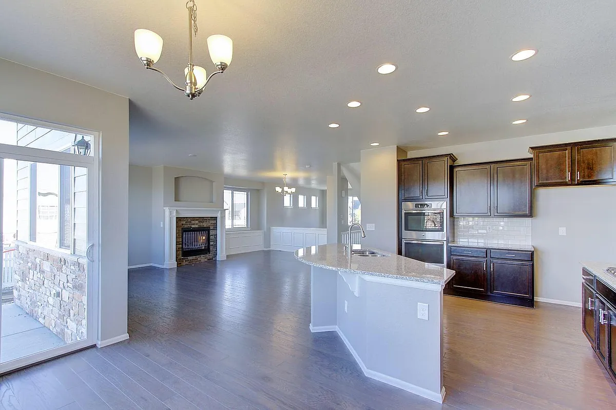Building Photo - 10277 Bluegrass St