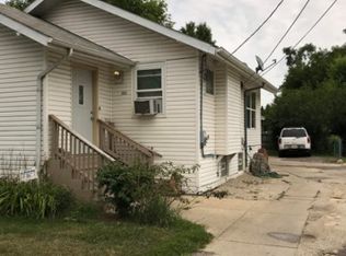 132 Arizona Ave, Joliet, IL 60433