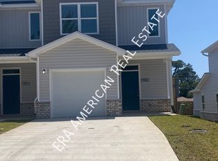 993 Skylark Rd, Mary Esther, FL 32569