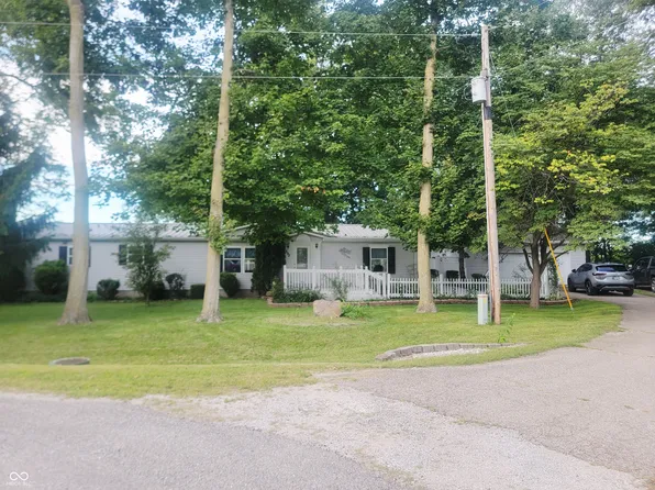 592 N Paradise Dr, Rochester, IN 46975
