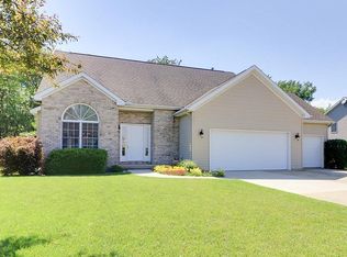 903 S McLean St, Hudson, IL
