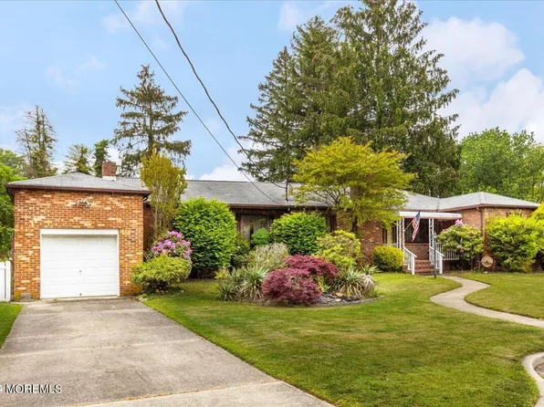 12 Shafto Street, Farmingdale, NJ 07727