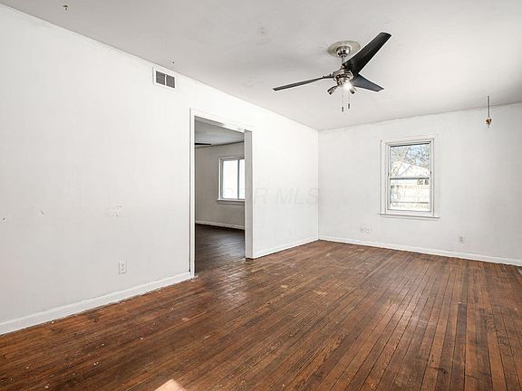 5th image of 245 Maplewood Ave