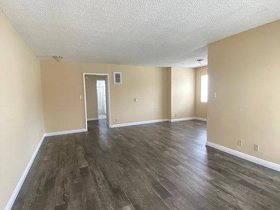 2nd image of 501 W Doran St APT 2