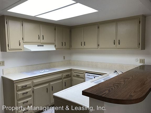 4th image of 1886 Fairway Park Unit A