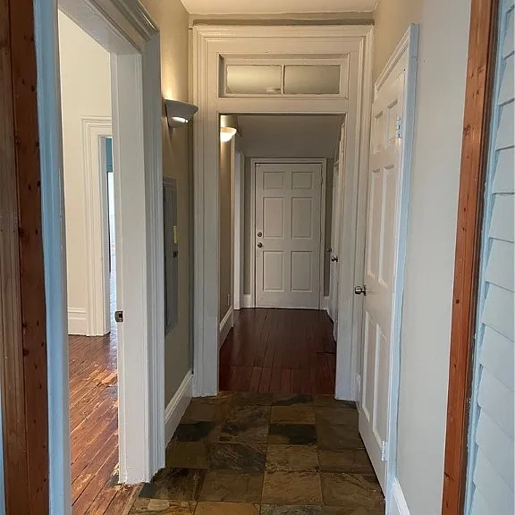 228 E Henry St #A — Photo 5