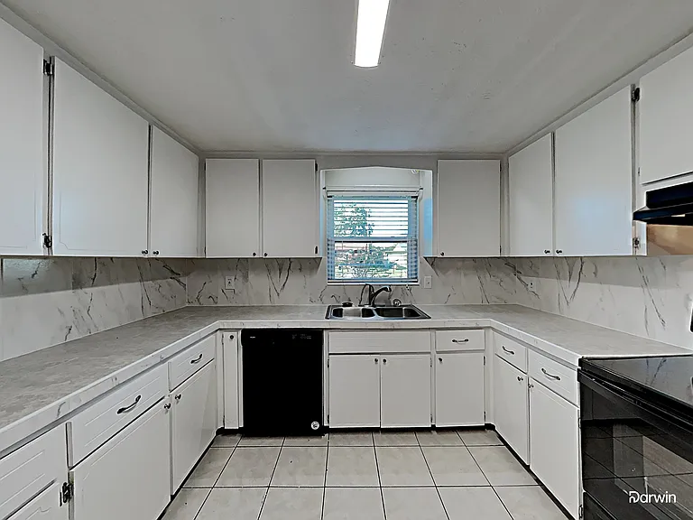 8436 Colton St — Photo 3