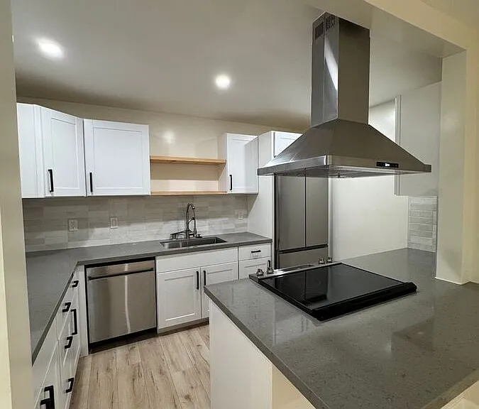 5651 Sumner Way #309 — Photo 2