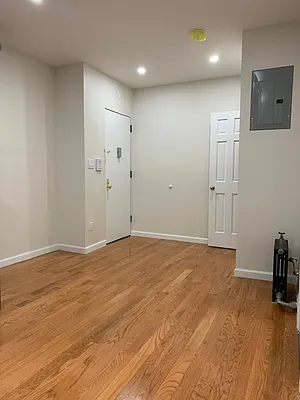 183 Thompson Street #8D